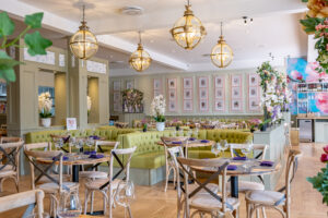 INK-REDIBLE NEWS AS THAI RESTAURANT, GIGGLING SQUID, HAS ARRIVED IN MERE GREEN
