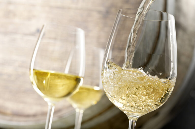 Whitewineglasses 768x511