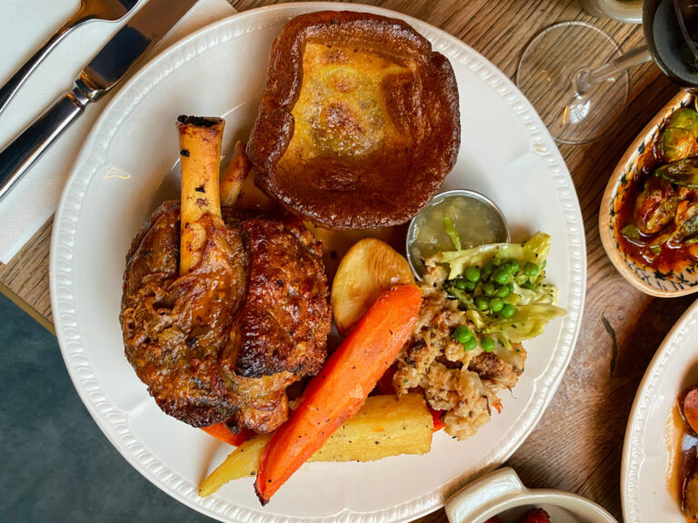Albert schloss sunday roast 768x576